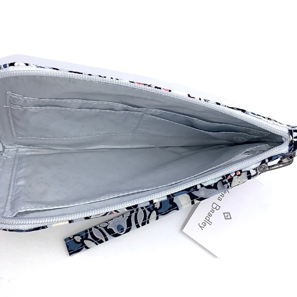 Vera Bradley RFID Tech Wristlet in Lisbon Medallion - Picture 5 of 11